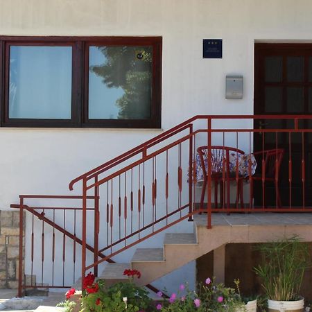 רייקה Apartment Mis Floura מראה חיצוני תמונה