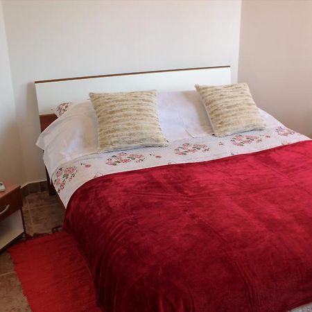 רייקה Apartment Mis Floura מראה חיצוני תמונה
