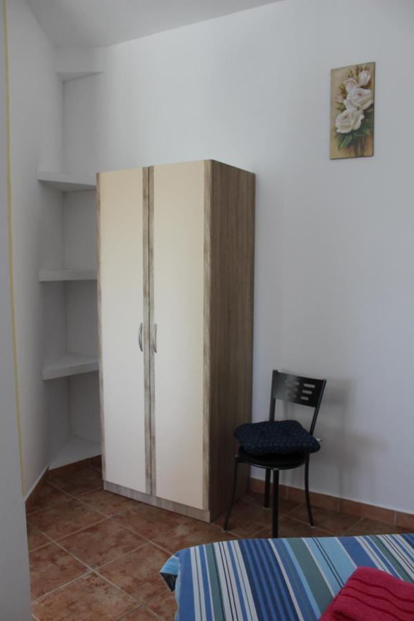 רייקה Apartment Mis Floura מראה חיצוני תמונה