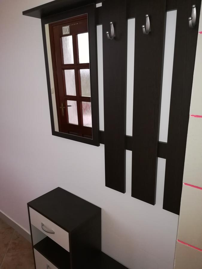 רייקה Apartment Mis Floura מראה חיצוני תמונה