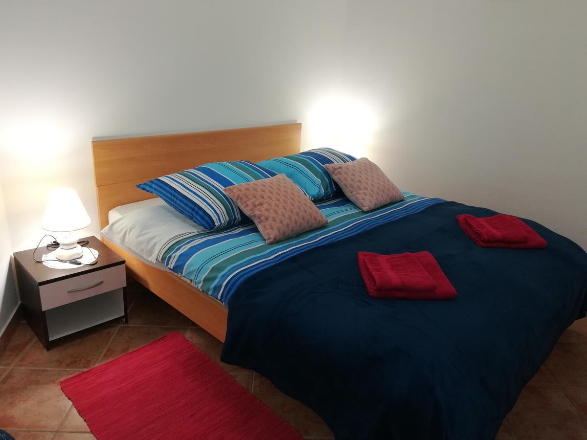 רייקה Apartment Mis Floura מראה חיצוני תמונה