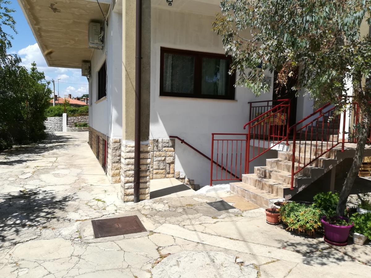 רייקה Apartment Mis Floura מראה חיצוני תמונה