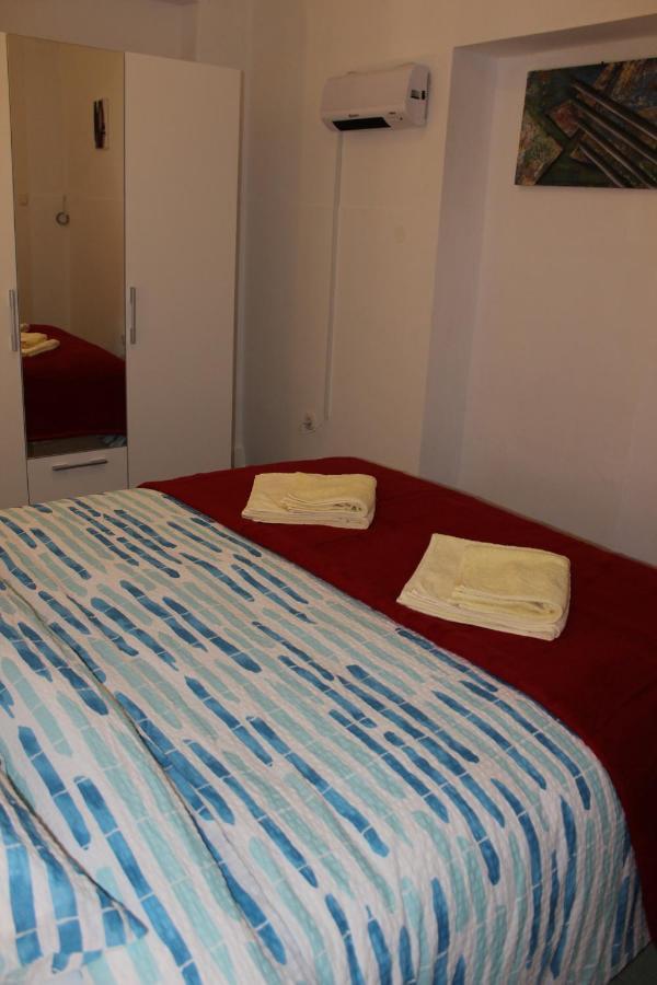 רייקה Apartment Mis Floura מראה חיצוני תמונה