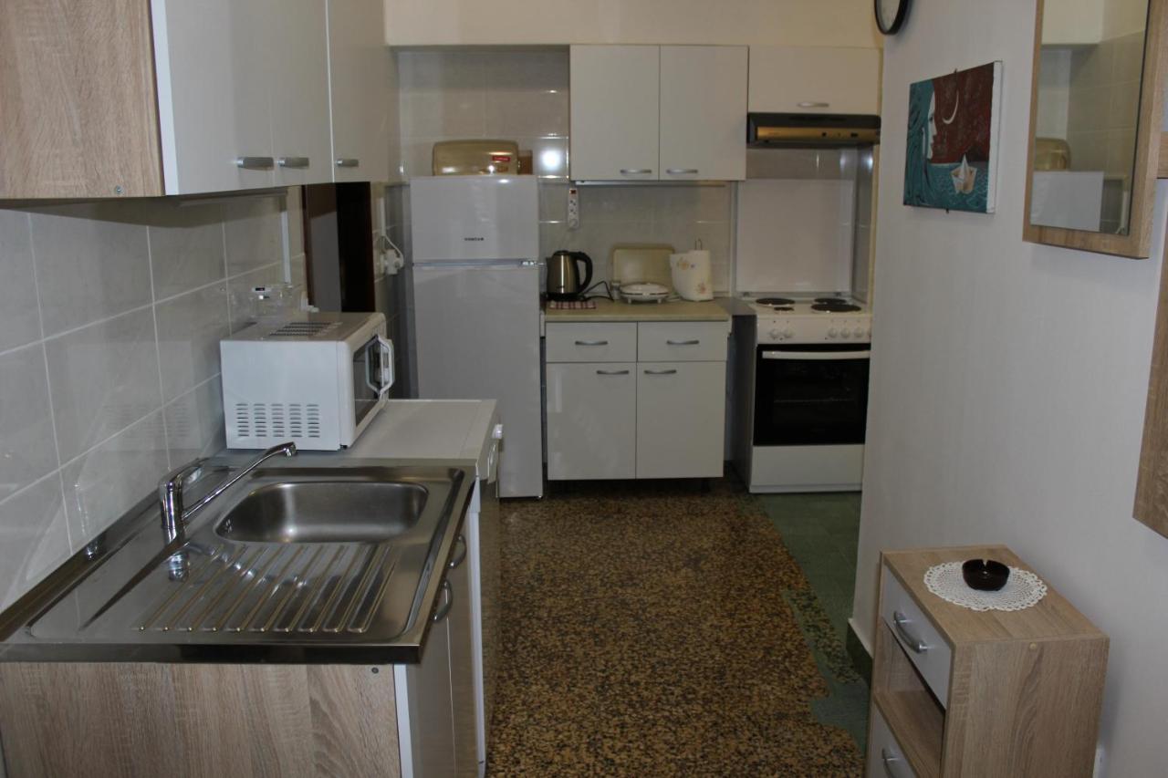 רייקה Apartment Mis Floura מראה חיצוני תמונה